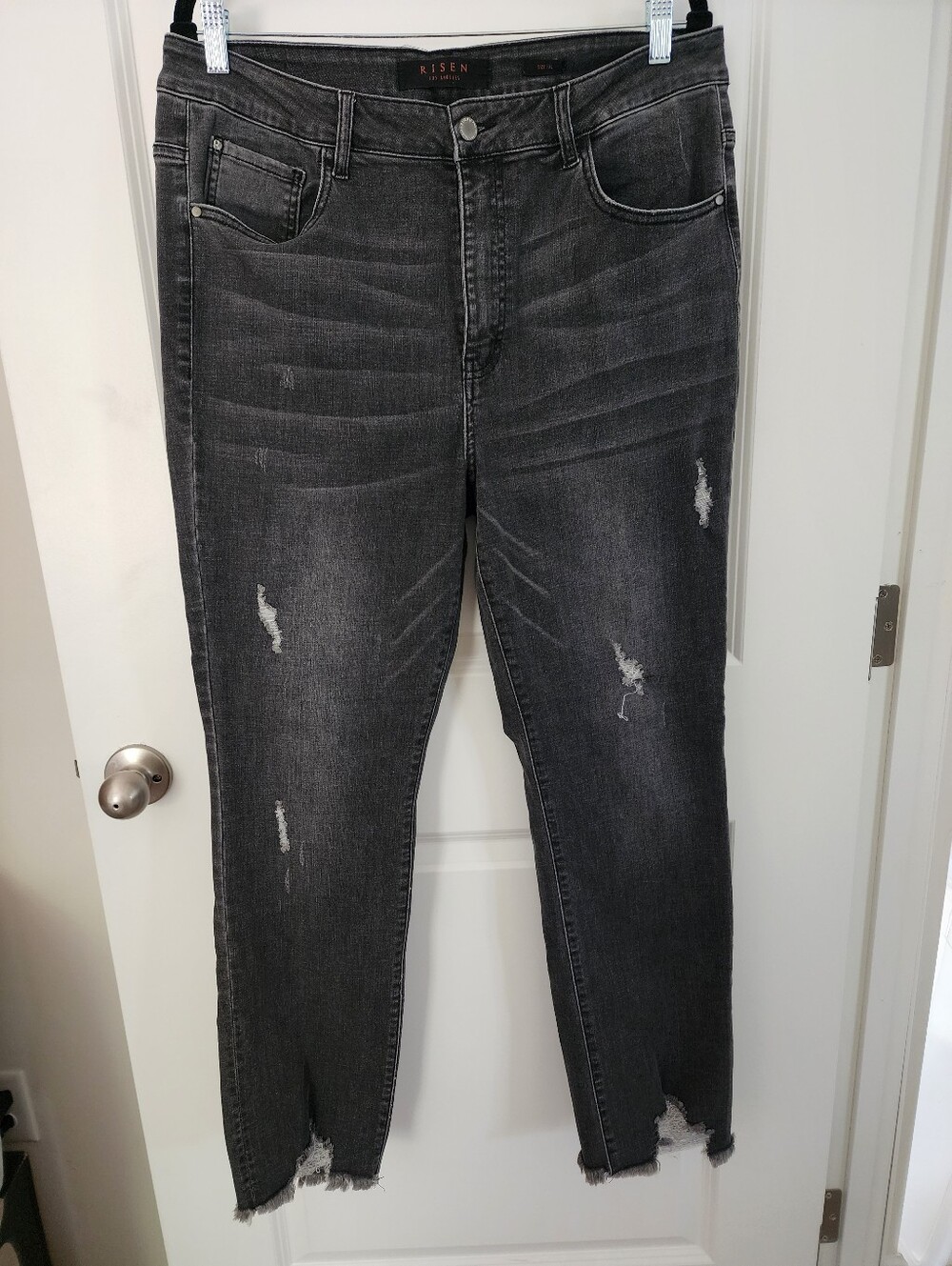 Women's Distressed Black Skinny Jeans By Risen Size 1xl.